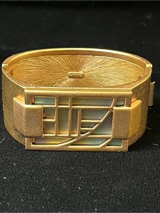 Monet Jewelry - 1985 Monet "All That Jazz" Book Piece Cuff Bracelet 1775